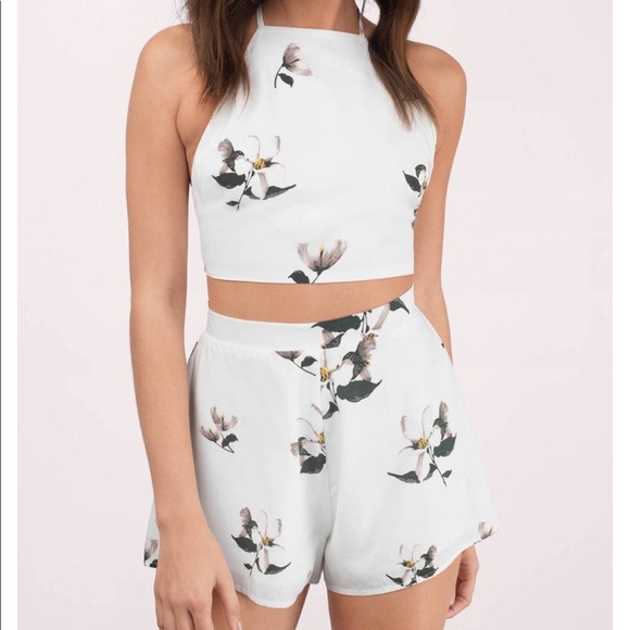 Tobi Tops - Tobi Floral Interest Two Piece Set
